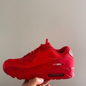 Nike Air Max 90 Essential in the "University Red"
